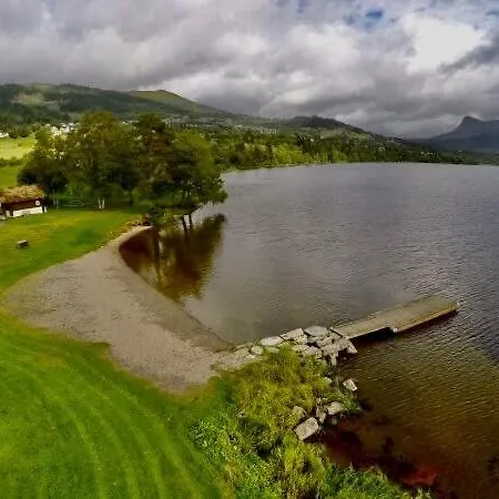 Basement In Beautiful 公寓 *